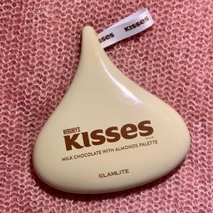 Glamlite Hershey’s Kisses Milk Chocolate With Almonds Eye Palette, Swatched Once